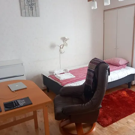 Guesthouset The Away From